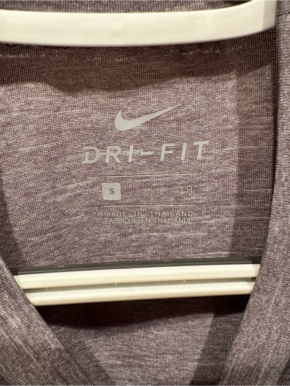 Nike Men’s Gray Dri-Fit short sleeve shirt